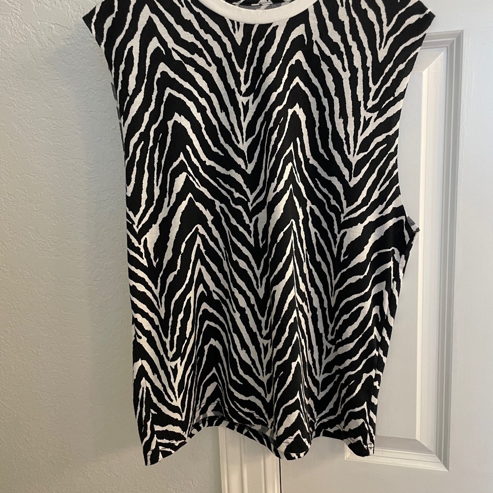 ZYIA active wear sleeveless top XL